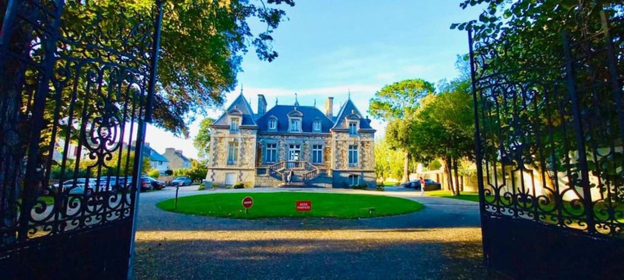 Manoir Le Castel & Villa Beaumaris سان مالو المظهر الخارجي الصورة